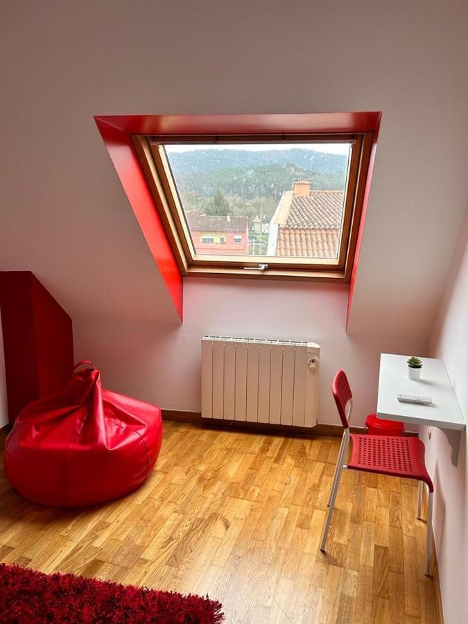 Acogedor Apartamento Atico En El Centro De O Porriño Kültér fotó